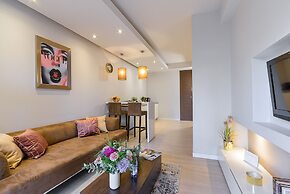 Lumina platinium Tower Apartments