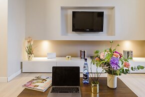 Lumina platinium Tower Apartments