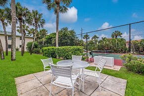 West Bay Cove 206 2 Bedroom Condo by RedAwning