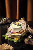 Le Chanvre Hanoi Hotel & Spa