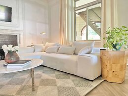 The Elliott Hotel at Highland Park