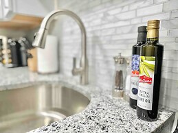 The Elliott Hotel at Highland Park