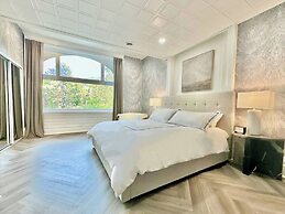 The Elliott Hotel at Highland Park