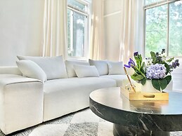 The Elliott Hotel at Highland Park