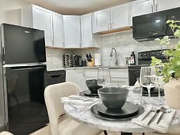 The Elliott Hotel at Highland Park