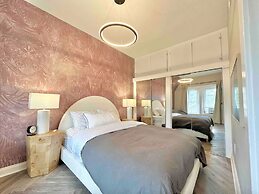 The Elliott Hotel at Highland Park