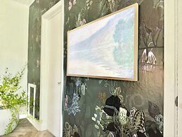 The Elliott Hotel at Highland Park