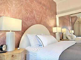 The Elliott Hotel at Highland Park