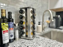 The Elliott Hotel at Highland Park