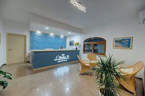 The Fantastic Residenza Badus-1 Bedroom Apartment Sleeps 4 -seaview-no