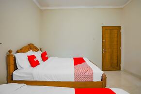 Super OYO 90210 Kenari House Syariah