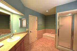 2 Bedrooms at Brigantine Quarters 264 - Flat-bottom Floor,