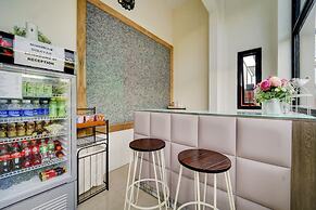 Super OYO 90778 River inn Malioboro