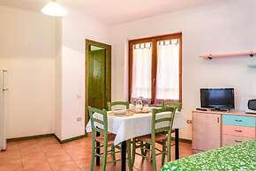 Glorious Residence Le Pavoncelle one Bedroom Sleeps Four Num1454