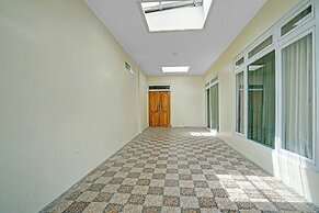 OYO 90804 Oma Uti Homestay Syariah