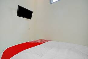 OYO 90804 Oma Uti Homestay Syariah