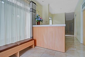 OYO 90804 Oma Uti Homestay Syariah