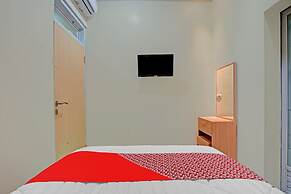 OYO 90804 Oma Uti Homestay Syariah