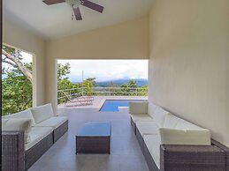 Journeys End-stunning Views In Gated Community