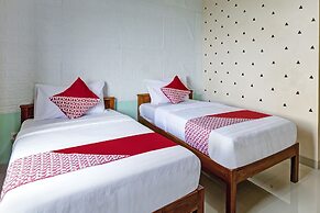 Super OYO 90905 Dangau Datuk Guesthouse