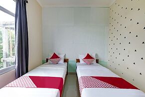 Super OYO 90905 Dangau Datuk Guesthouse