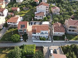 Panoramic View Apartment Marijane