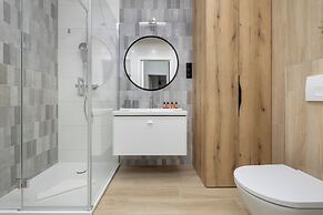 Polanki Aqua by Renters Prestige