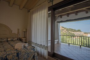 Beautiful Il Giardino Degli Oleandri one Bedroom Sleeps two Num0842