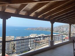 Breeze Cuddling Your Holidays