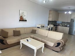 Breeze Cuddling Your Holidays