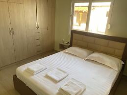 Breeze Cuddling Your Holidays