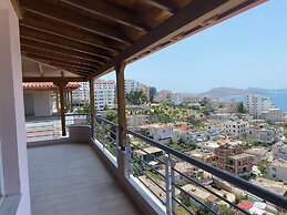 Breeze Cuddling Your Holidays