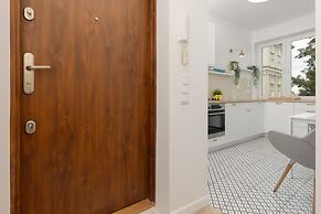 Art Deco Apartment Warsaw by Renters