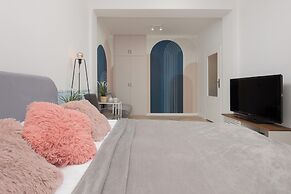 Art Deco Apartment Warsaw by Renters