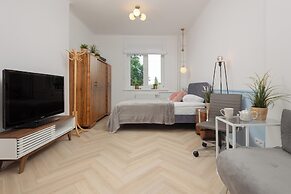Art Deco Apartment Warsaw by Renters