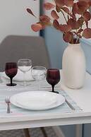 Art Deco Apartment Warsaw by Renters