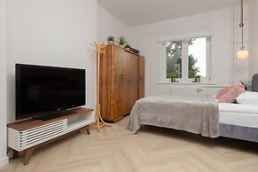 Art Deco Apartment Warsaw by Renters