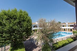Modern Apartment With Terrace and Fireplace