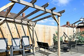 Beautiful Detached Villa - Jacuzzi Bath - Parking