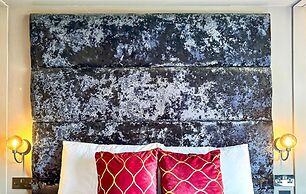 Beautiful Detached Villa - Jacuzzi Bath - Parking