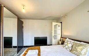 Beautiful Detached Villa - Jacuzzi Bath - Parking