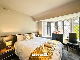 Beautiful Detached Villa - Jacuzzi Bath - Parking