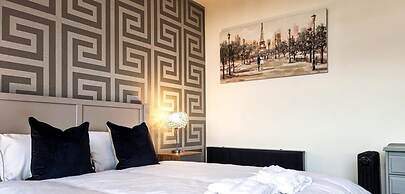 Luxury Spacious City Centre Apartment Amazing View