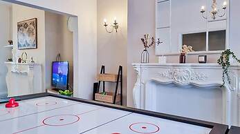 White Cozy House With Pool Table Game Room
