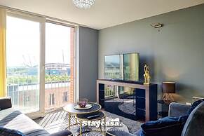 Luxury 1 bed Apartment Beautiful View With Parking