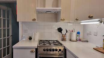 Astonishing House With Outdoor Seating BBQ