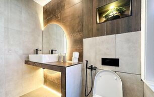 Stunning Detached Hidden King Suite Abode