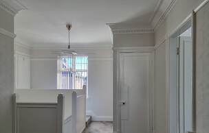 Stunning Detached Hidden King Suite Abode