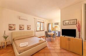 Relaxing Cristal Blu Studio Sleeps 4 Num1493