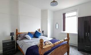 Stylish King Bed Suite Free Parking Large Patio